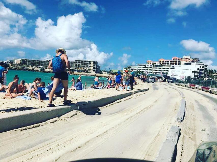 26133421_588875878133989_1401589239_n