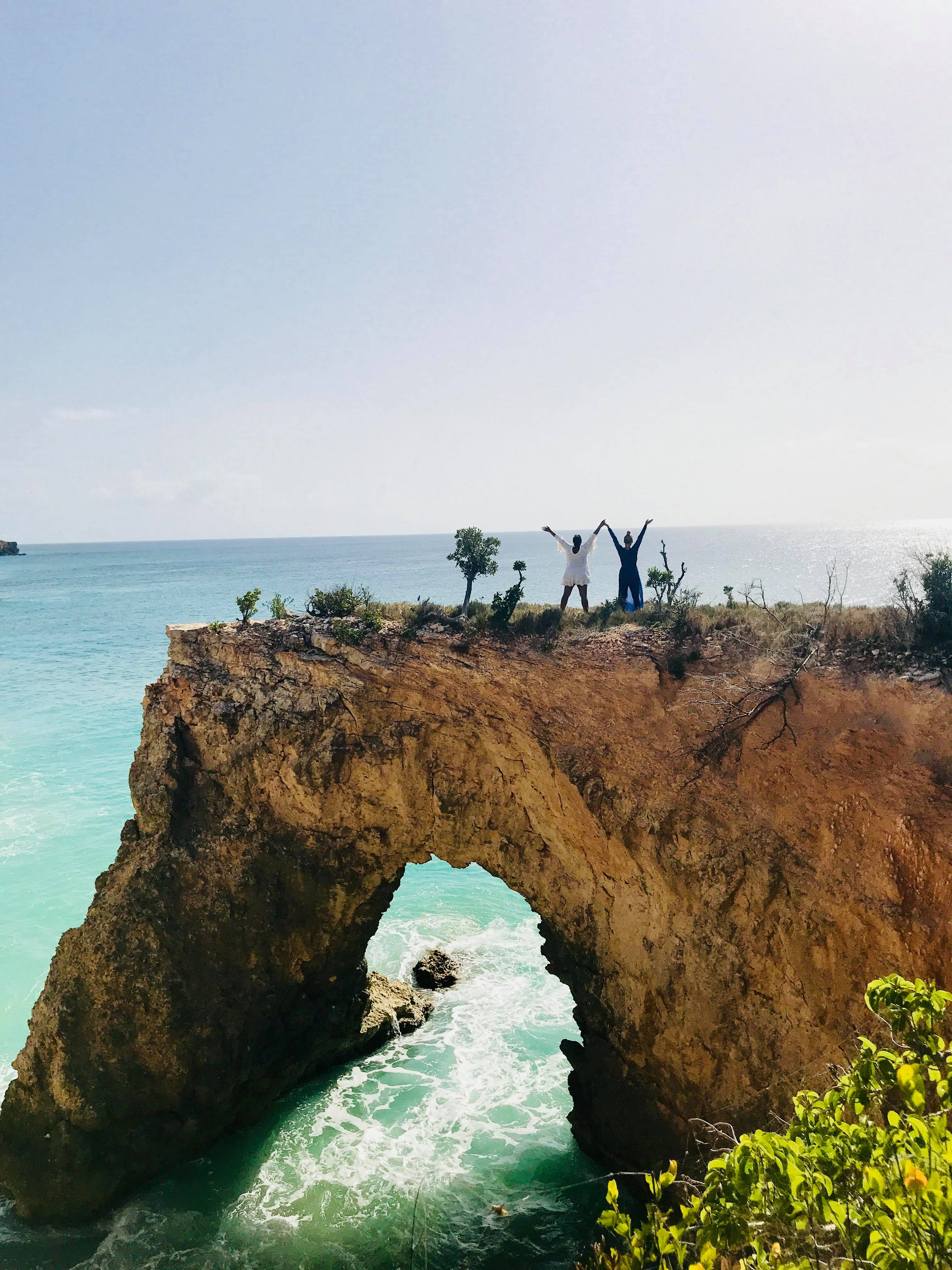 34963269_679141815774061_4473660707430203392_n