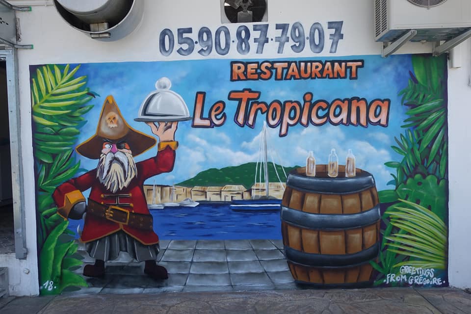 31044467_231604500735928_2922954954773665997_n