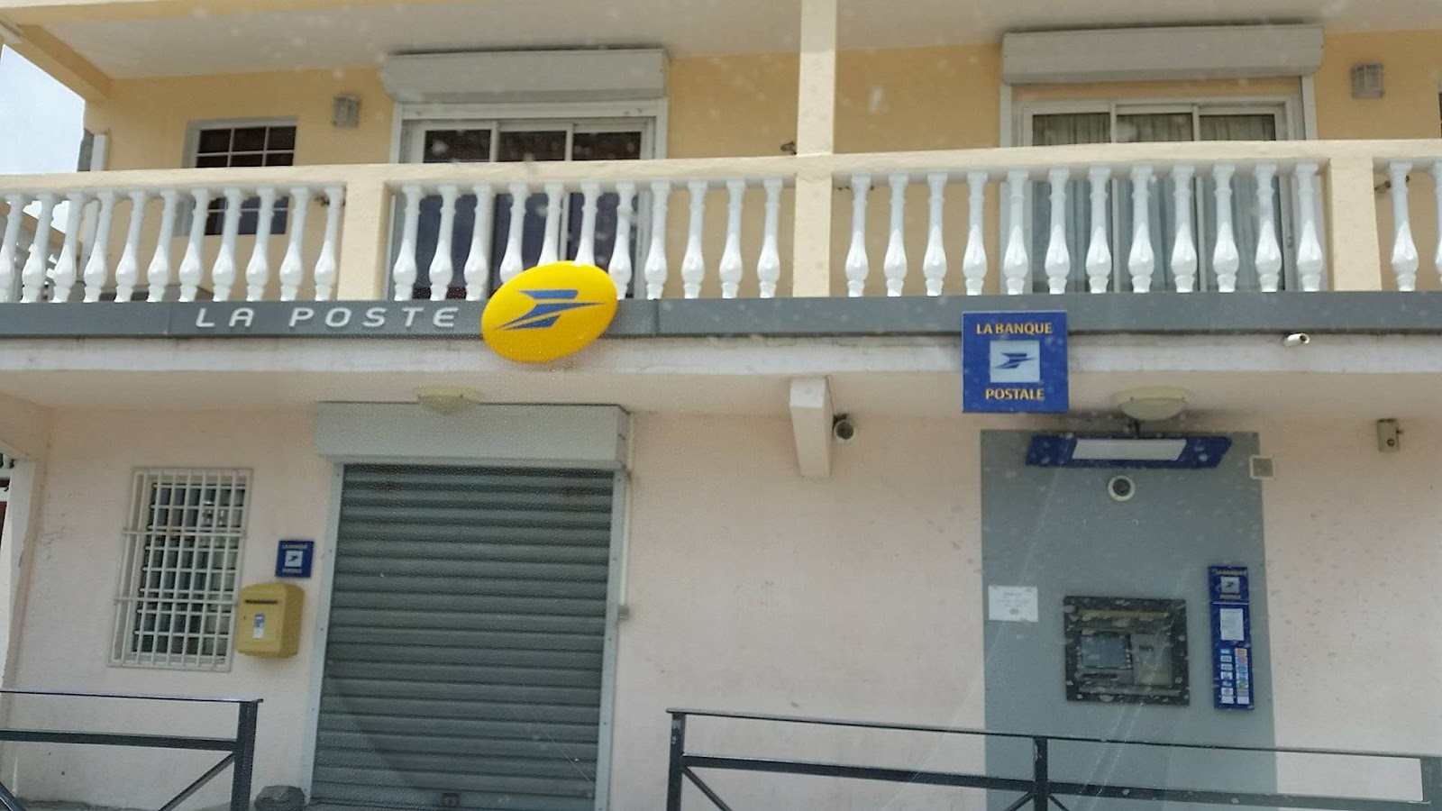 Post in French Quarter