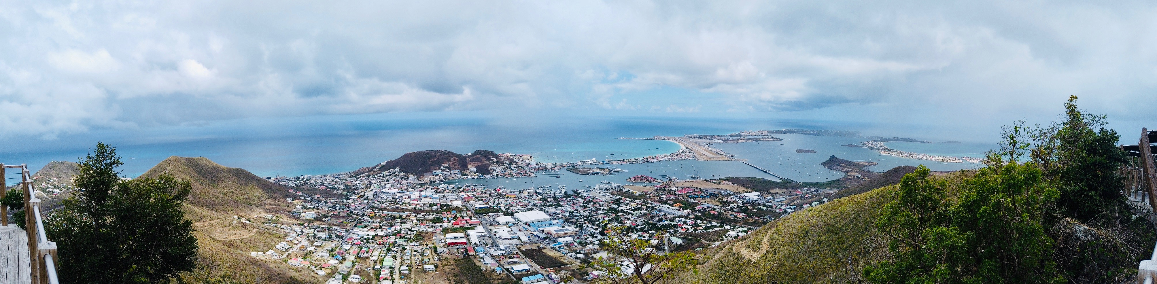 Aussicht zum Maho Beach und Airport