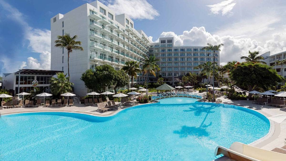 Sonesta Maho Beach Resort – Sint Maarten