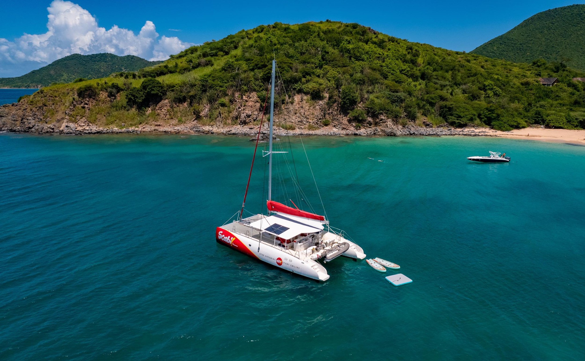 Anguilla Ausflug mit dem Scoobi Catamaran